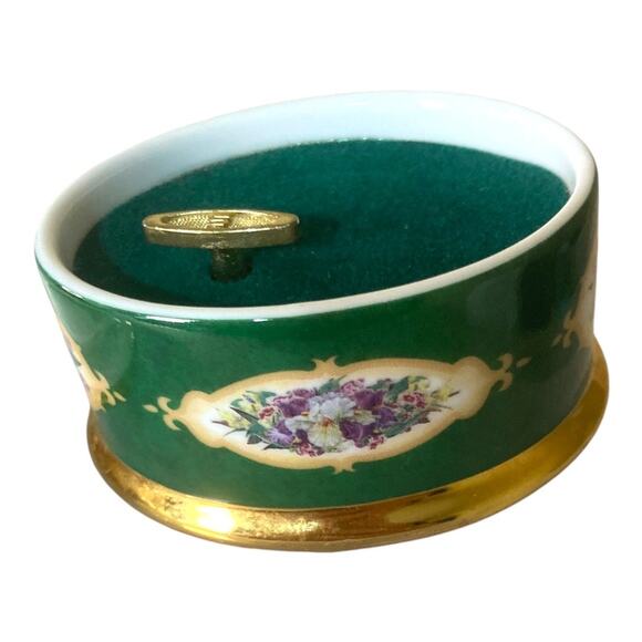 Vintage Porcelein Music Box by Lena Liu Cherished 2" tall x 4" wide - Picture 4 of 14